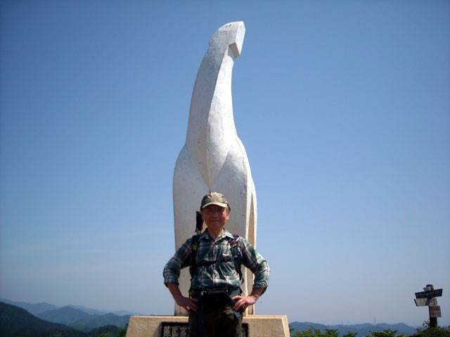 高橋寛二、陣馬山頂にて　高橋整骨治療院　jn1vby 